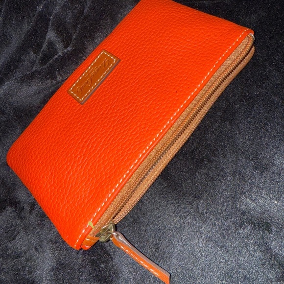 DOONEY & BOURKE RED PEBBLE LEATHER ID ZIP POUCH CASE - Picture 10 of 10